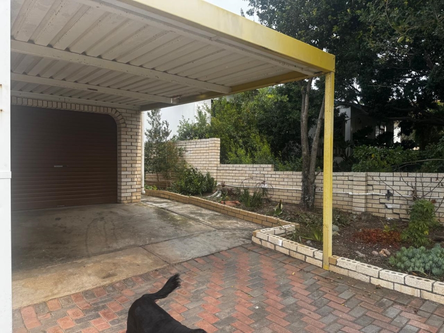 3 Bedroom Property for Sale in Wavecrest Eastern Cape